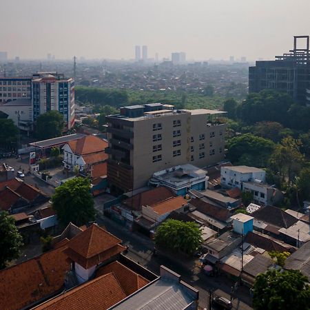 Stay.Vie Hotel Surabaya Luaran gambar