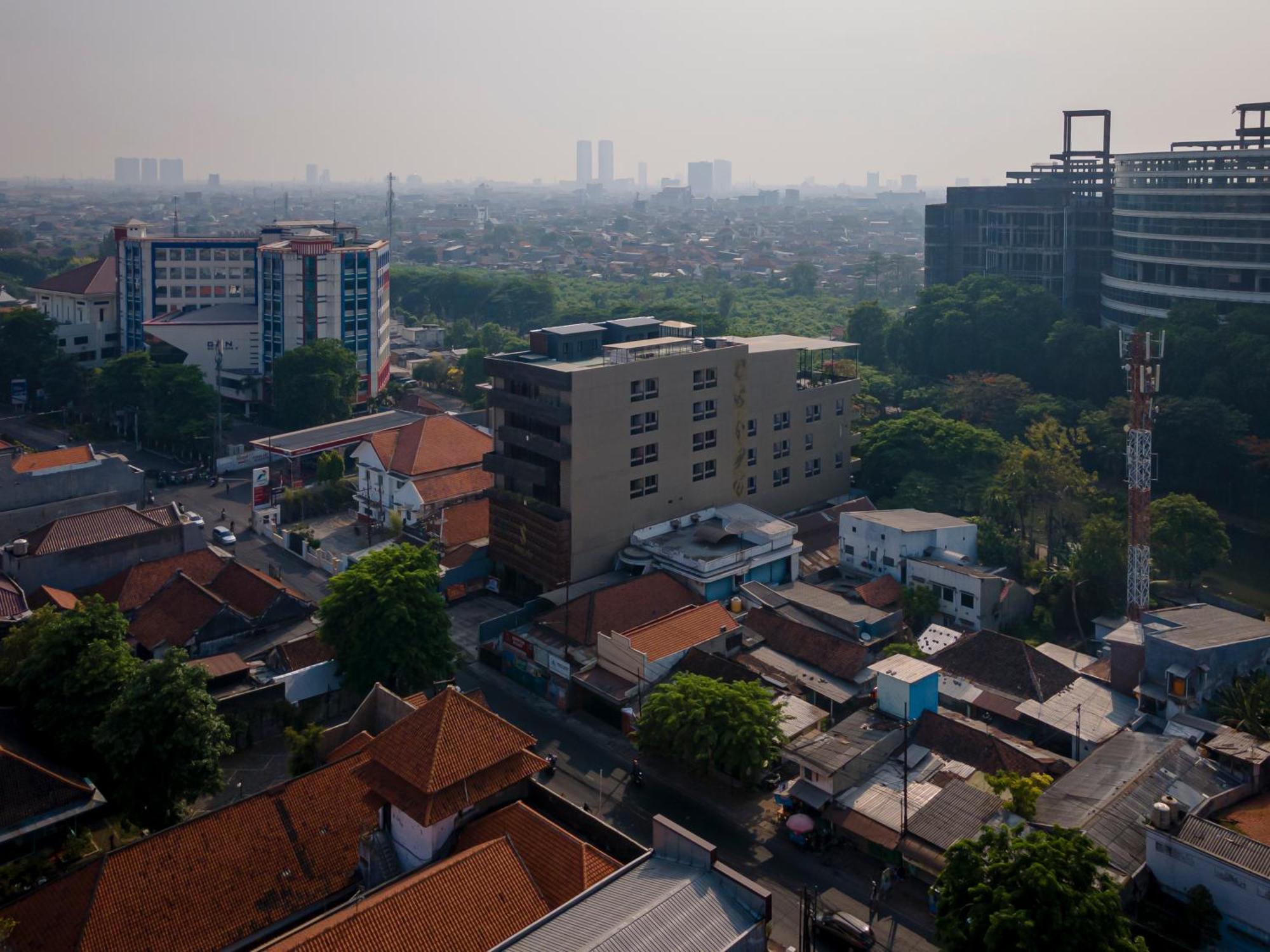 Stay.Vie Hotel Surabaya Luaran gambar