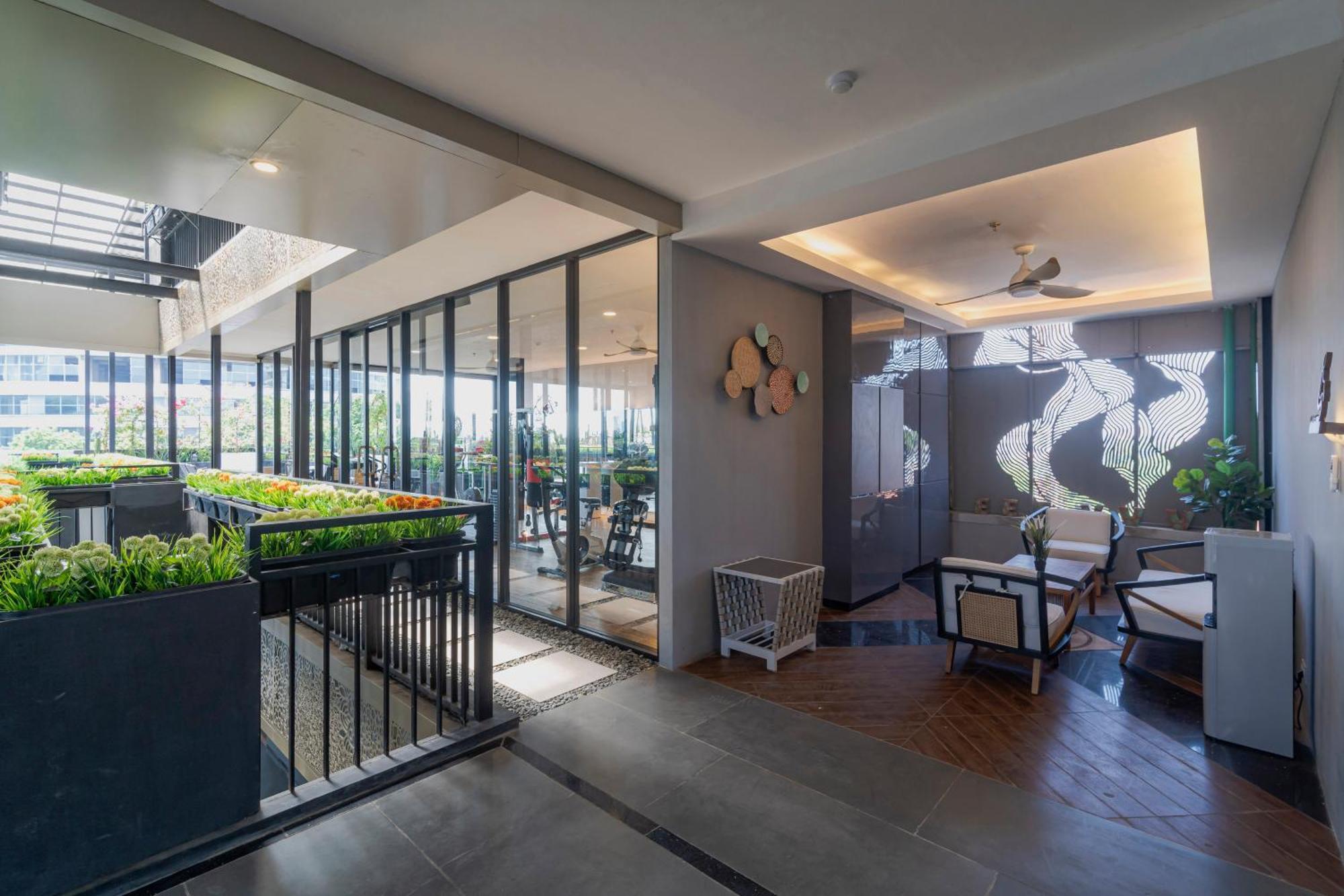 Stay.Vie Hotel Surabaya Luaran gambar
